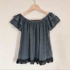 🌸 Harlow grey Boho off the shoulder top with lace detail